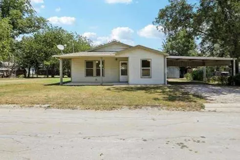 502 N Travis Street, Comanche, TX 76442