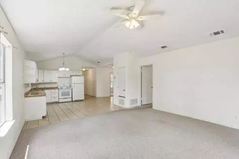 502 N Travis Street, Comanche, TX 76442