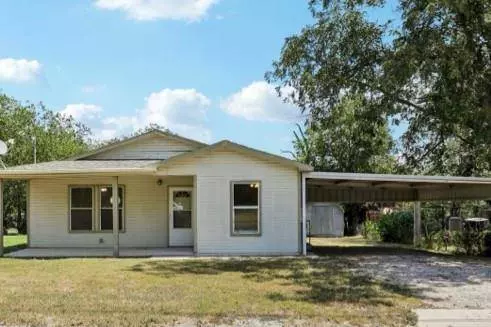 502 N Travis Street, Comanche, TX 76442