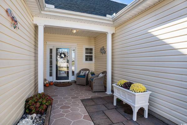 508 Vermillion Dr., Little River, SC 29566