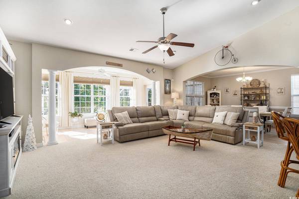 508 Vermillion Dr., Little River, SC 29566