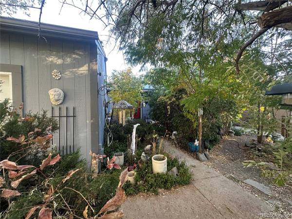 19106 E Milan CIR, Aurora, CO 80013