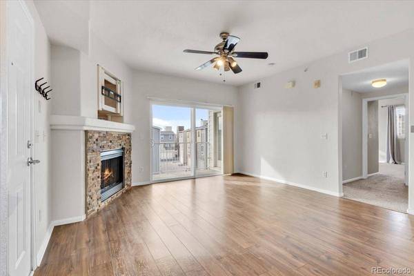 15700 E Jamison DR #4-301, Englewood, CO 80112