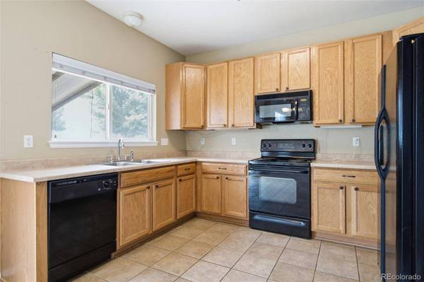 24603 E Louisiana CIR, Aurora, CO 80018