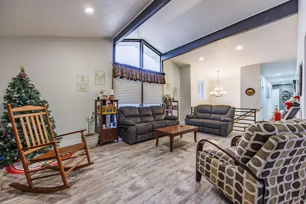 6618 S HAWKSBILL CIR, Taylorsville, UT 84123