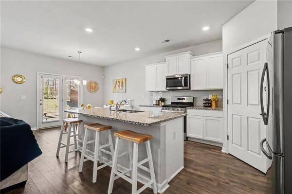 2972 Hawthorn Farm BLVD, Loganville, GA 30052