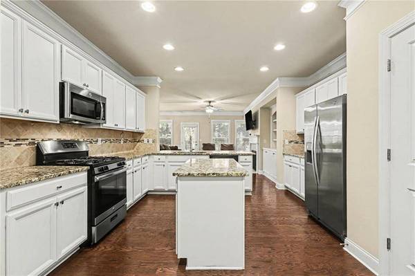 3158 Cross Creek DR, Cumming, GA 30040