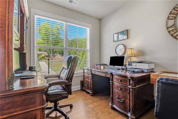 290 Lakeside PL, Canton, GA 30114