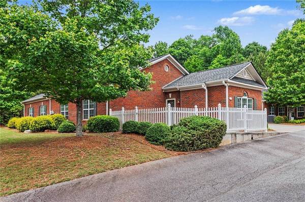 497 Sawnee Corners DR, Cumming, GA 30040