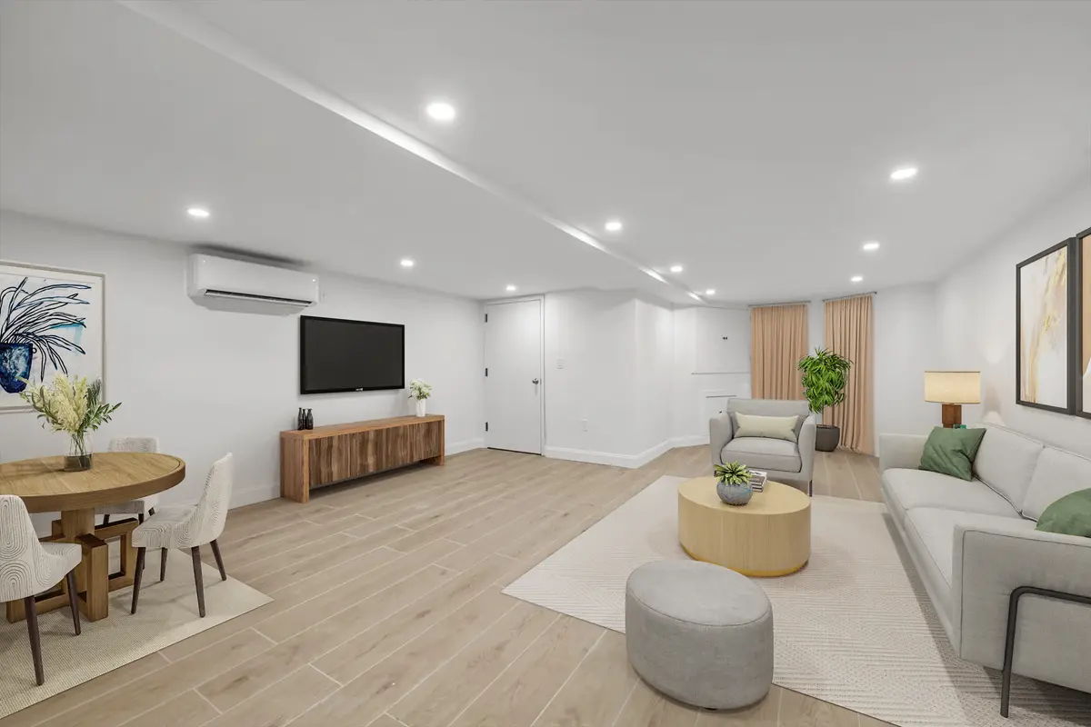 257 E 28th St, Brooklyn, NY 11226-6303