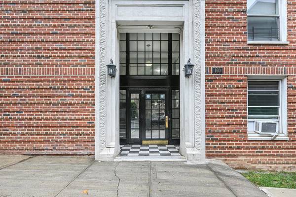 160 72nd St #758, Brooklyn, NY 11209-2000