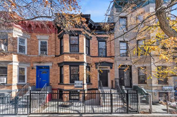 257 E 28th St, Brooklyn, NY 11226-6303