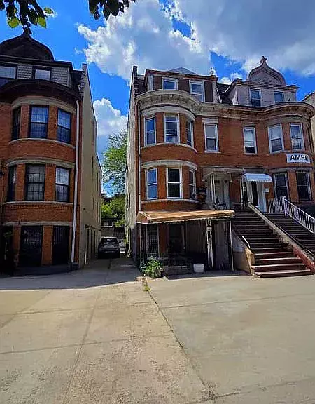 Brooklyn, NY 11213-4108,1168 Eastern Pkwy #3FAM