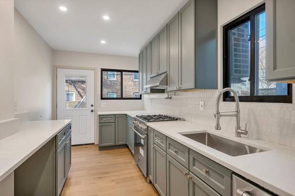 Brooklyn, NY 11221,471 Van Buren St #SINGLE