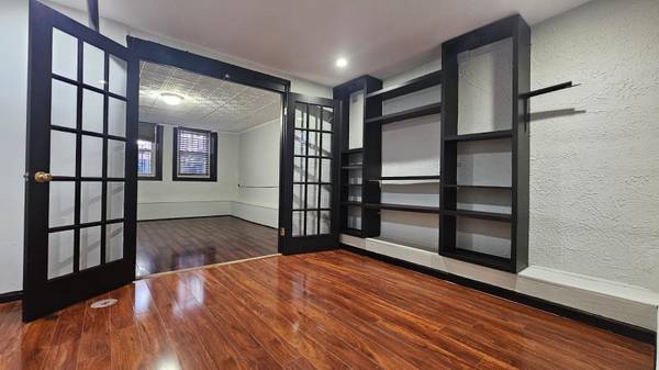 339 Midwood St #1, Brooklyn, NY 11225-5411