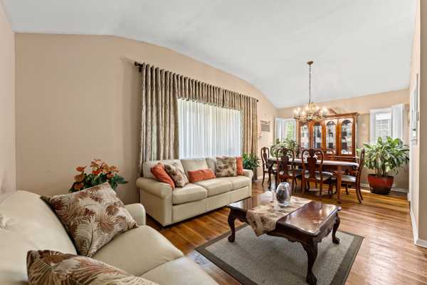 1320 E 101st St, Brooklyn, NY 11236-5310