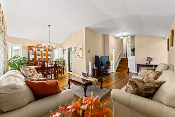 1320 E 101st St, Brooklyn, NY 11236-5310