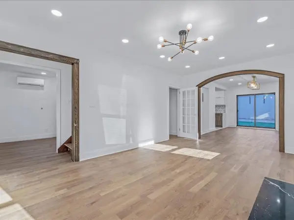 180-34 Aberdeen Rd, Jamaica, NY 11432