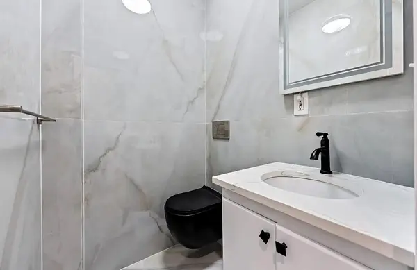 132 W 119th St #4, New York, NY 10026-1306