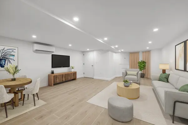 257 E 28th St, Brooklyn, NY 11226-6303
