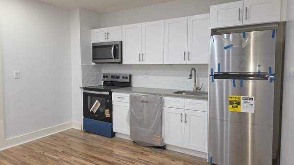 43 Montauk Ave, Brooklyn, NY 11208-2417