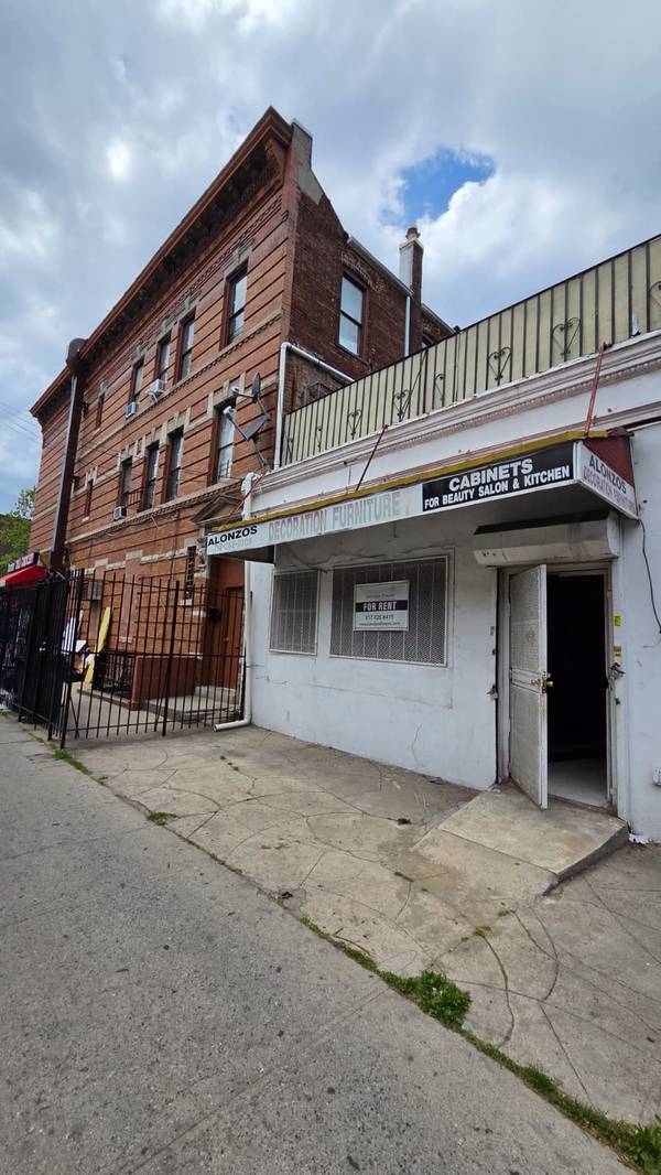 2709 Avenue D, Brooklyn, NY 11226-7801