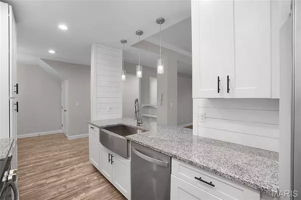 4250 Lindell BLVD #A, St Louis, MO 63108