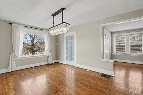 619 N Rock Hill RD, Rock Hill, MO 63119