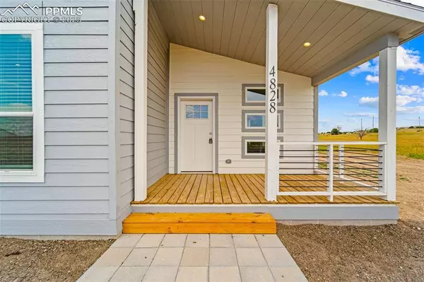 4828 Hicklin DR, Colorado City, CO 81019