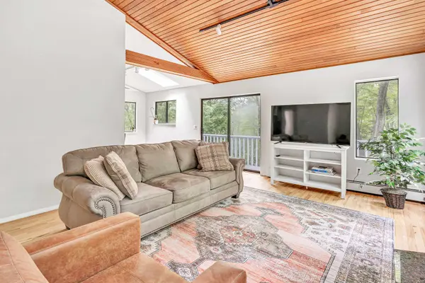 32 Old Bethel Road, Newtown, CT 06470