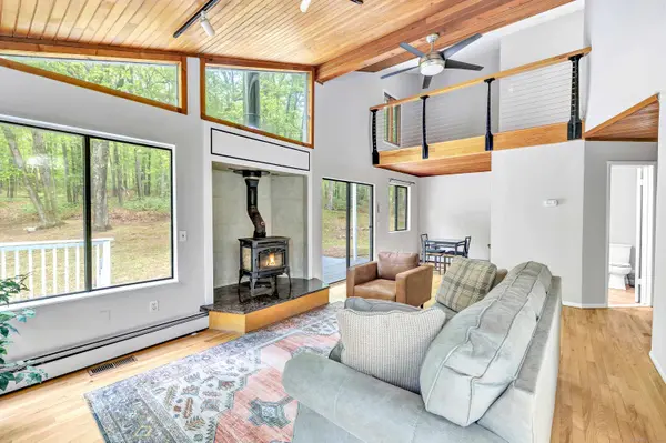 32 Old Bethel Road, Newtown, CT 06470