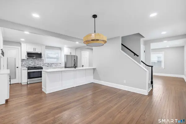 10 Merrill Road, Norwalk, CT 06851