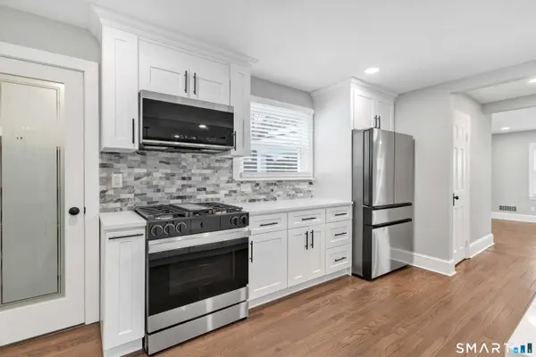 10 Merrill Road, Norwalk, CT 06851