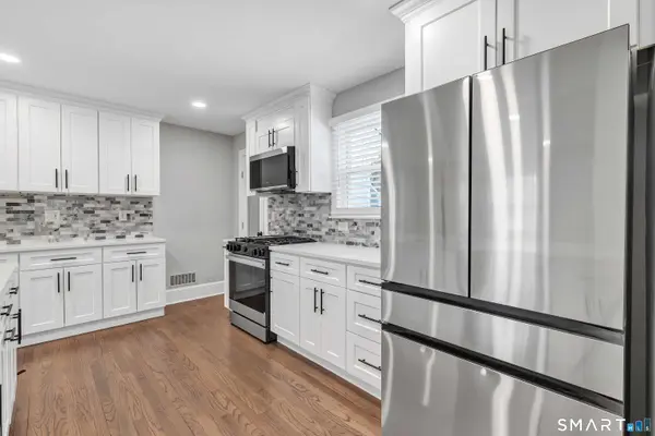 10 Merrill Road, Norwalk, CT 06851