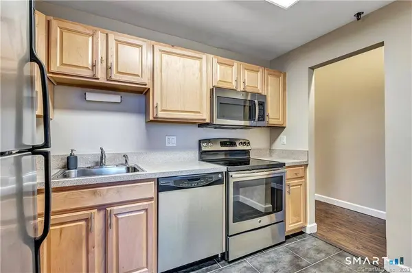 25 Grand Street #APT 165, Norwalk, CT 06851