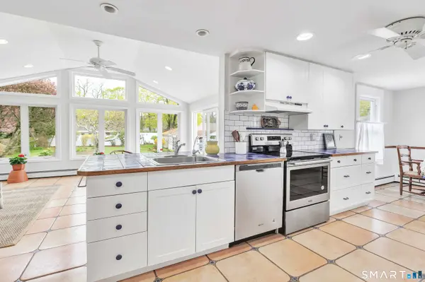 22 Morgan Park, Clinton, CT 06413
