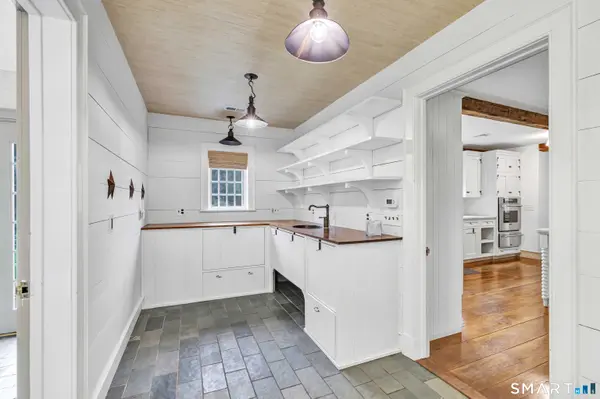 215 Cross Ridge Road, New Canaan, CT 06840