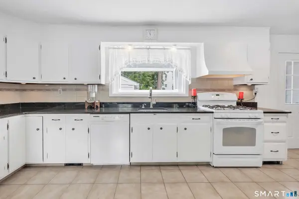 75 Robert Treat Parkway, Milford, CT 06460