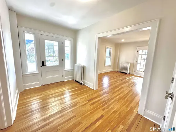 370 Stratfield Road
