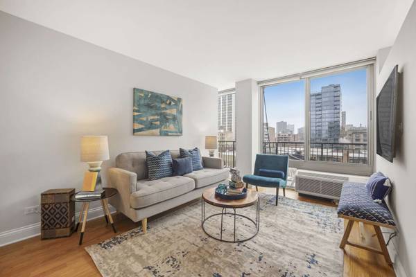 450 W Briar PL #6G, Chicago, IL 60657