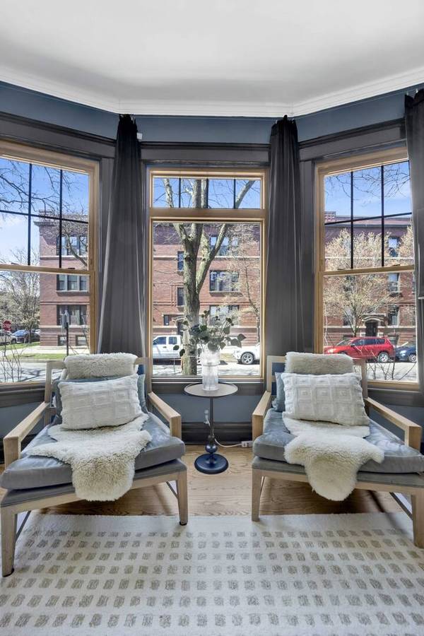 1256 W Granville AVE, Chicago, IL 60660