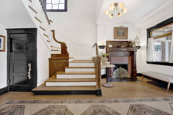 1256 W Granville AVE, Chicago, IL 60660