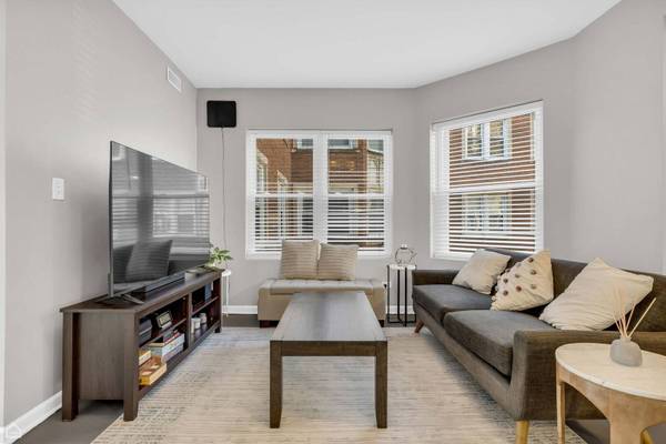 4423 N Lawndale AVE #1A, Chicago, IL 60625