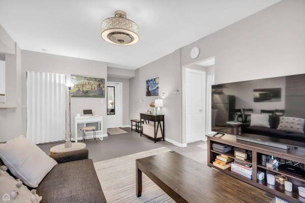 4423 N Lawndale AVE #1A, Chicago, IL 60625