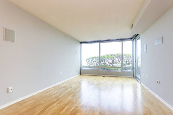 9715 Woods DR #805, Skokie, IL 60077