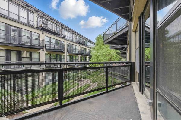1111 W 14th PL #218, Chicago, IL 60608