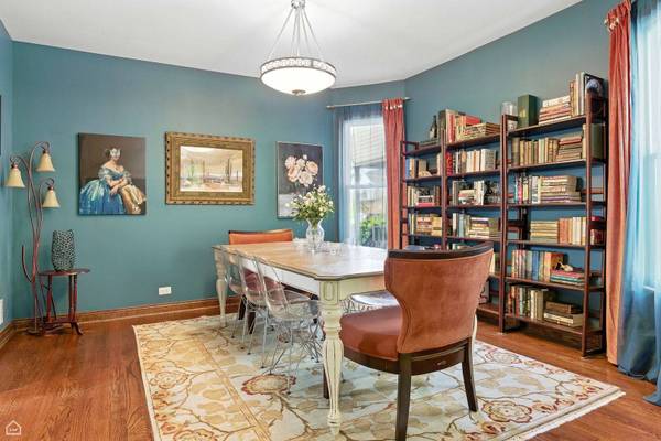 4853 N Leavitt ST, Chicago, IL 60625