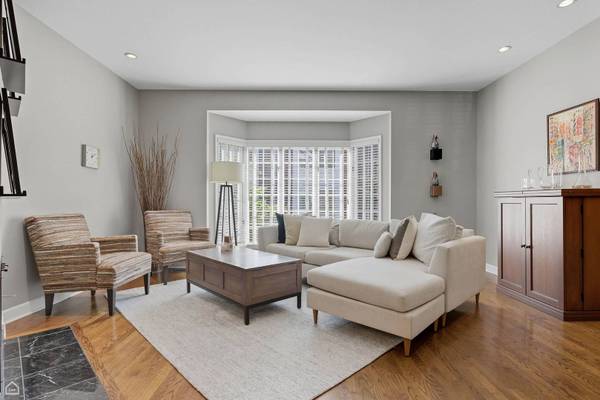 1155 W Vernon Park PL, Chicago, IL 60607