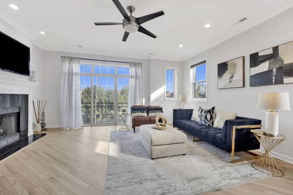 2623 W Belmont AVE #3, Chicago, IL 60618