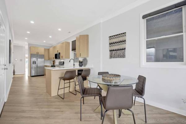 2623 W Belmont AVE #3, Chicago, IL 60618